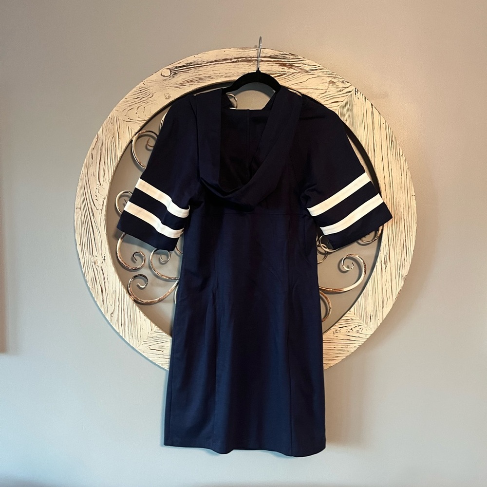 Venus Size M Navy Hooded Short-Sleeve Dress with Stripe Detail - Picture 4 of 7